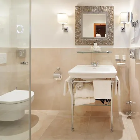 Apartahotel Landsitz Roemerhof -