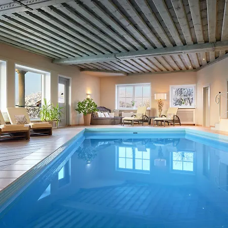 Ξενοδοχείο με διαμερίσματα Landsitz Roemerhof - 4*