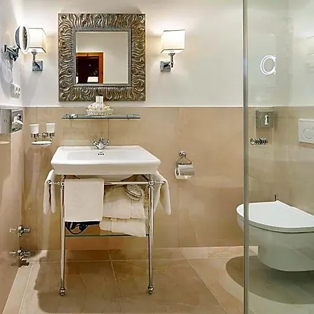 Landsitz Römerhof - Aparthotel