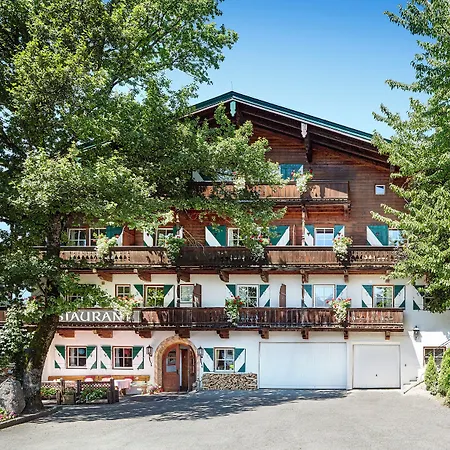 Landsitz Römerhof - Aparthotel Kitzbühel
