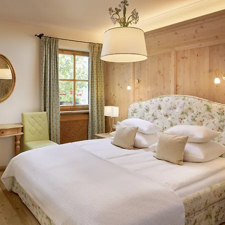 Landsitz Römerhof - 4* Kitzbühel