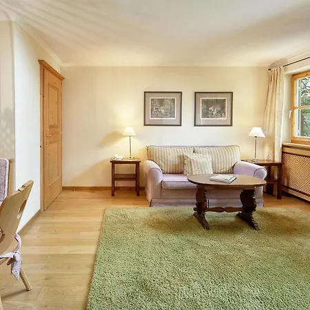 Apartahotel Landsitz Roemerhof - 4*
