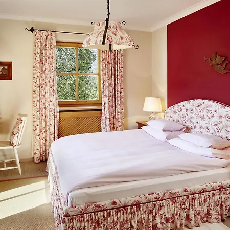 Apartahotel Landsitz Roemerhof -