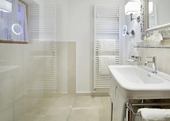 Landsitz Roemerhof - Апарт-готель Кіцбюель