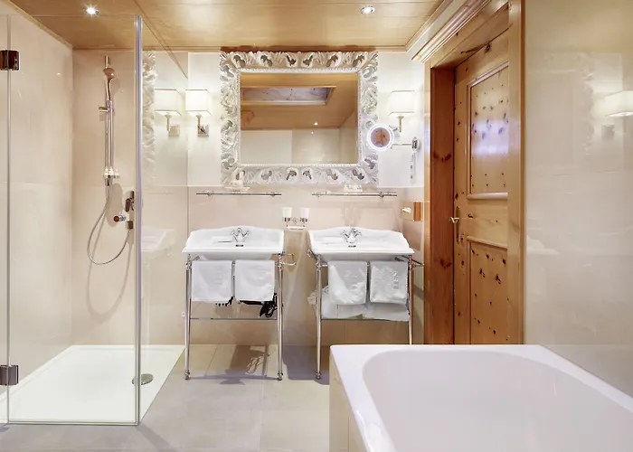 Апарт-готель Landsitz Roemerhof - 4*