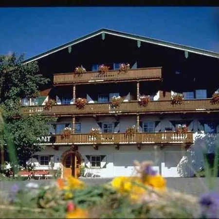 Landsitz Roemerhof - 公寓式酒店