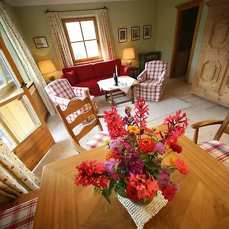 Landsitz Roemerhof - 公寓式酒店 4*